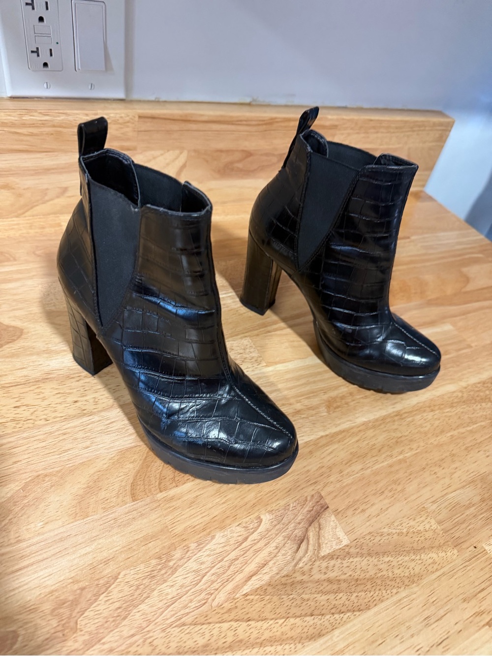Black Croc-Embossed Platform Chelsea Booties - Women